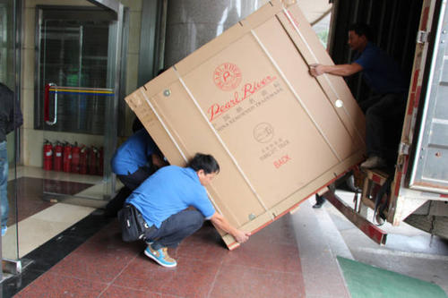 东湖钢琴贵重工艺品无忧运